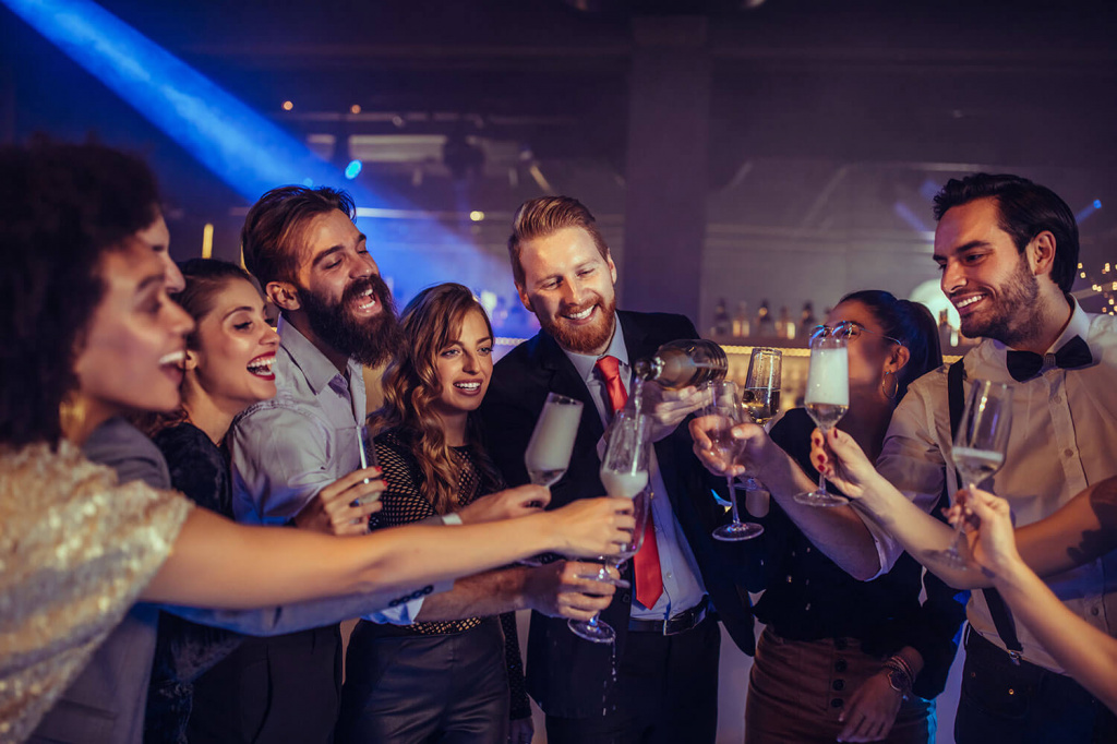 Организация и проведение корпоратива на 23 февраля в Москве - ТОП5 идей для вечеринки