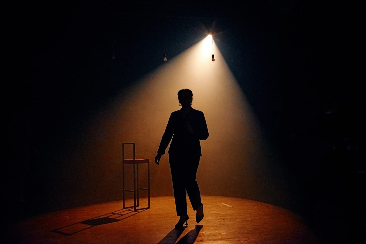 роведение мероприятий, деловых игр и мастер-классов в полной темноте в Москве - это вас точно удивит!